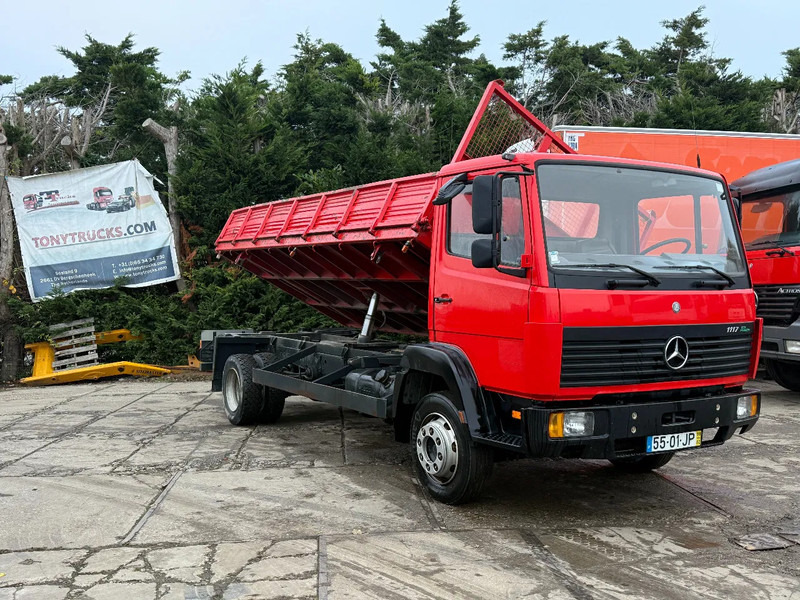 Mercedes-Benz 1117 4X2 Spring/Spring Tipper 6 Gear manual*New condition* - Volquete camión: foto 1 Mercedes-Benz 1117 4X2 Spring/Spring Tipper 6 Gear manual*New condition* - Volquete camión: foto 1