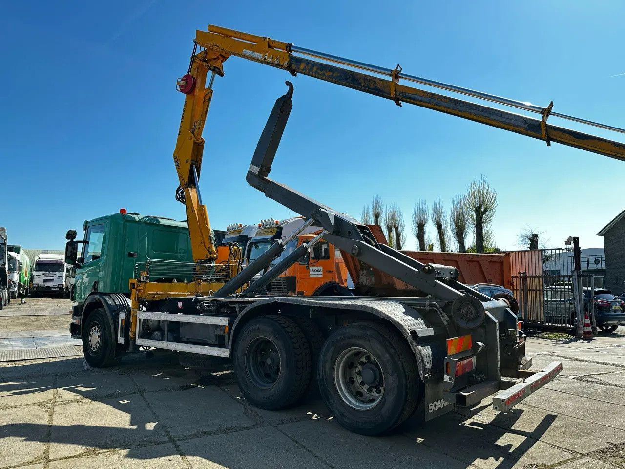 Scania P114-380 6X2 Ampirol + Heila 13000 5T Crane Manu - Portacontenedore/ Intercambiable camión: foto 3 Scania P114-380 6X2 Ampirol + Heila 13000 5T Crane Manu - Portacontenedore/ Intercambiable camión: foto 3