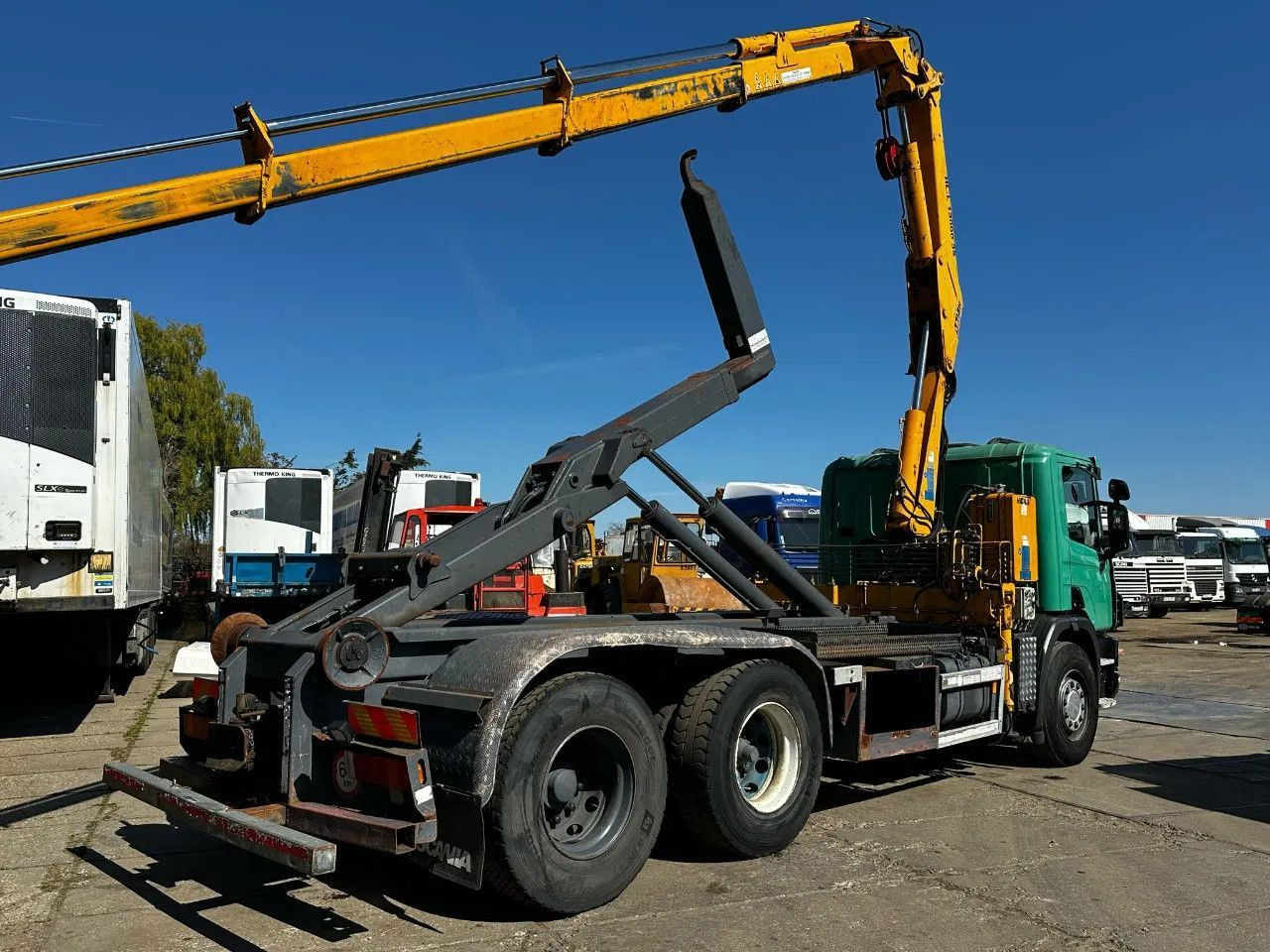 Scania P114-380 6X2 Ampirol + Heila 13000 5T Crane Manu - Portacontenedore/ Intercambiable camión: foto 5 Scania P114-380 6X2 Ampirol + Heila 13000 5T Crane Manu - Portacontenedore/ Intercambiable camión: foto 5