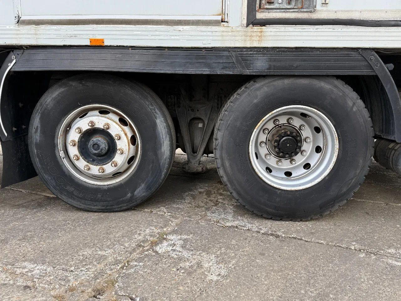 Volvo FH 12.420 6X2 Frigo Spring/Air Manual Gearbox TO - Frigorífico camión: foto 5 Volvo FH 12.420 6X2 Frigo Spring/Air Manual Gearbox TO - Frigorífico camión: foto 5