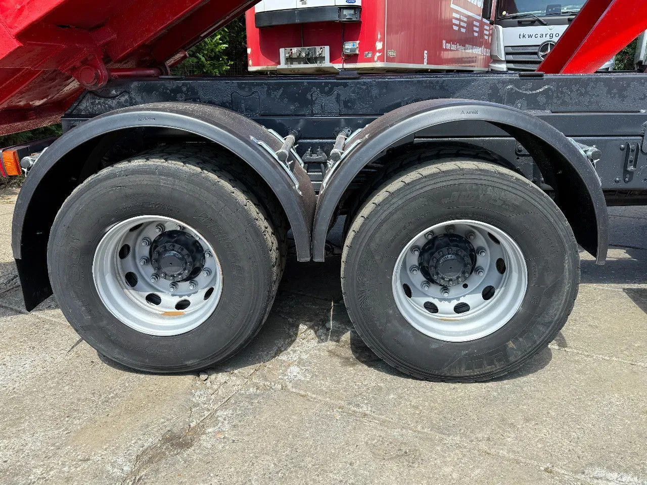 Volvo FH 16.600 6X4 Tipper Spring/Spring Euro5 - Volquete camión: foto 5 Volvo FH 16.600 6X4 Tipper Spring/Spring Euro5 - Volquete camión: foto 5