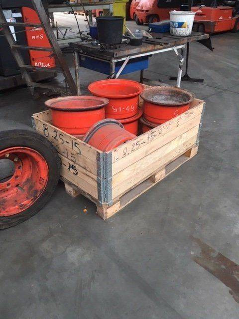 2 Rims For Linde H40-50 series 394. - Llanta para Equipo de manutención: foto 4 2 Rims For Linde H40-50 series 394. - Llanta para Equipo de manutención: foto 4