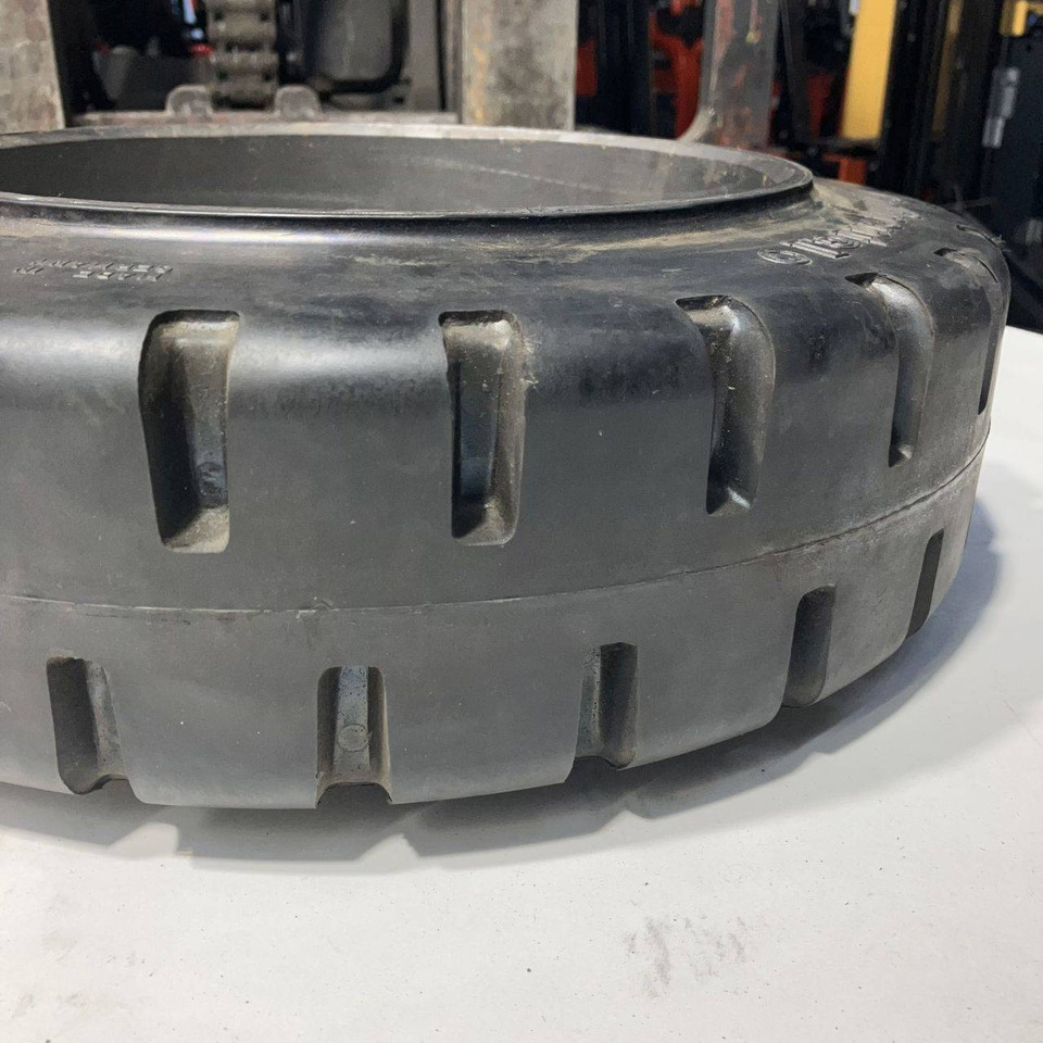 2X Continental 16x5x10 1/2 tyres - Neumático para Equipo de manutención: foto 3 2X Continental 16x5x10 1/2 tyres - Neumático para Equipo de manutención: foto 3