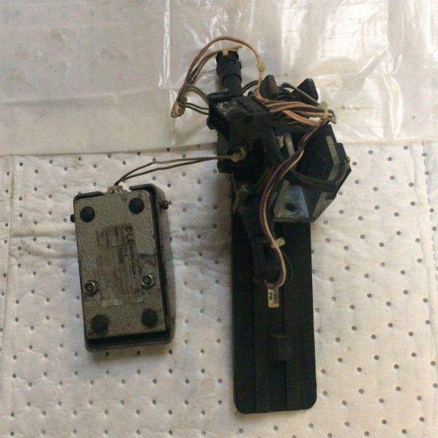 Accelerator with Deadman Switch for Still - Pedal para Equipo de manutención: foto 2 Accelerator with Deadman Switch for Still - Pedal para Equipo de manutención: foto 2