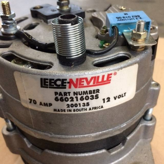 Alternator for Caterpillar/Mitsubishi - Alternador para Equipo de manutención: foto 3 Alternator for Caterpillar/Mitsubishi - Alternador para Equipo de manutención: foto 3