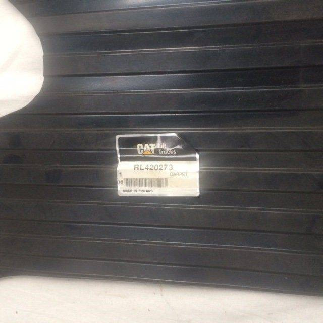 Carpet for Caterpillar - Cabina e interior para Equipo de manutención: foto 3 Carpet for Caterpillar - Cabina e interior para Equipo de manutención: foto 3