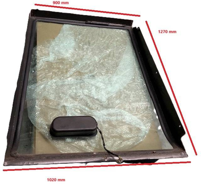 Front window for Nissan/Atlet - Ventana y piezas para Equipo de manutención: foto 1 Front window for Nissan/Atlet - Ventana y piezas para Equipo de manutención: foto 1