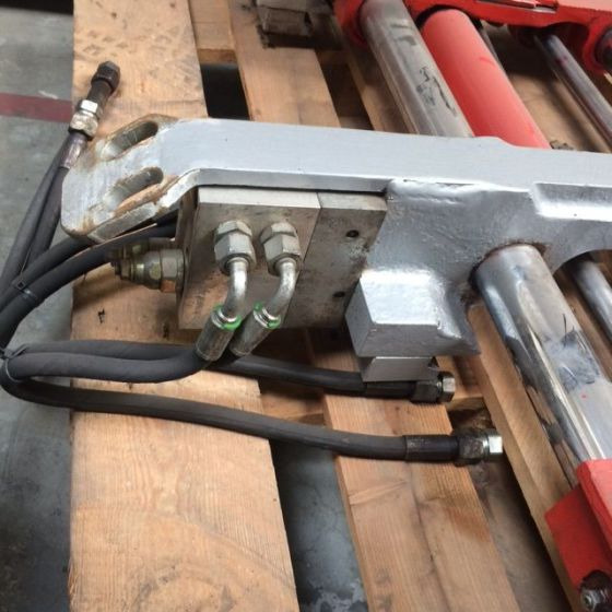 Dürwen Fork positioner with Shaft guidance sideshift - Implemento para Equipo de manutención: foto 4 Dürwen Fork positioner with Shaft guidance sideshift - Implemento para Equipo de manutención: foto 4