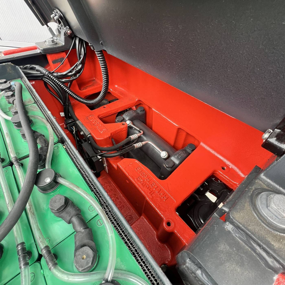 Carretilla elevadora eléctrica Linde E18PH (386-02) EVO: foto 14