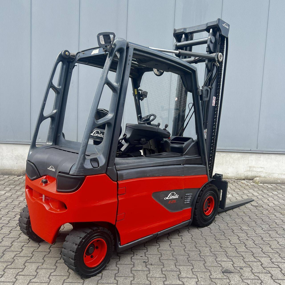 Linde E25L (387) - Carretilla elevadora eléctrica: foto 2 Linde E25L (387) - Carretilla elevadora eléctrica: foto 2