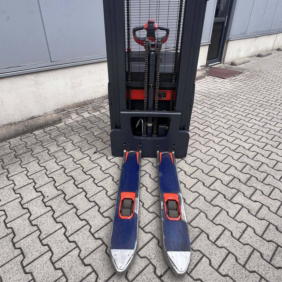 Linde L14 (1173) - Apilador: foto 3 Linde L14 (1173) - Apilador: foto 3