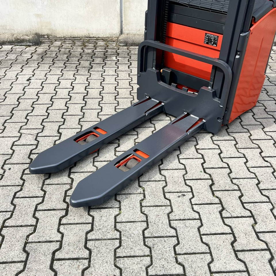 Linde L16 (372) - Apilador: foto 4 Linde L16 (372) - Apilador: foto 4