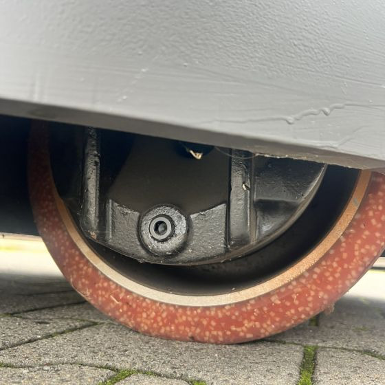 Carretilla de 4 vías Linde R20F: foto 6