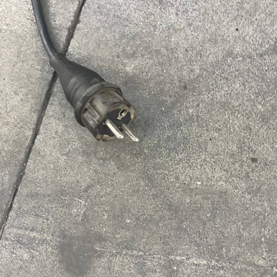 Hoppecke E230 G24/25B-F14HO-HF Trak Basic - Piezas de recambio para Equipo de manutención: foto 4 Hoppecke E230 G24/25B-F14HO-HF Trak Basic - Piezas de recambio para Equipo de manutención: foto 4