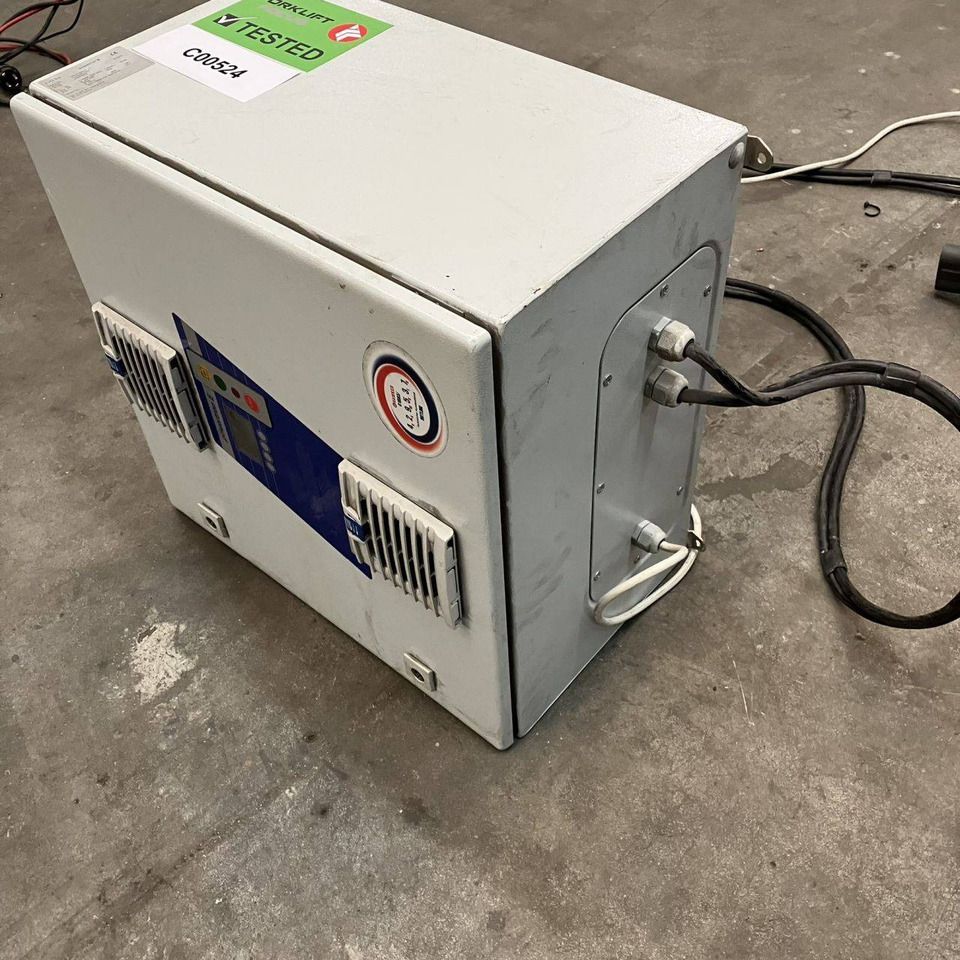 Powertron E 24V/80A 24V/80A - Piezas de recambio para Equipo de manutención: foto 3 Powertron E 24V/80A 24V/80A - Piezas de recambio para Equipo de manutención: foto 3