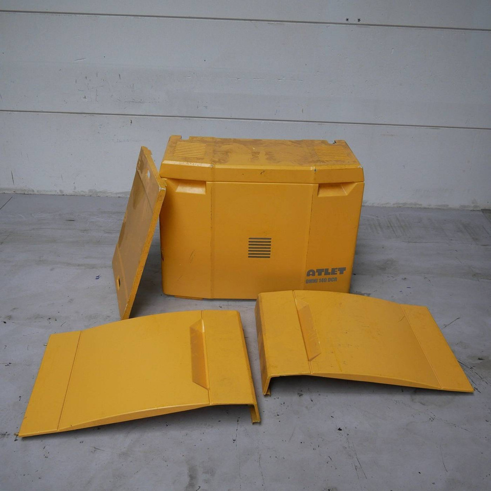 Plastic covers for Dambach, Atlet OMNI 140DCR - Carrocería y exterior para Equipo de manutención: foto 1 Plastic covers for Dambach, Atlet OMNI 140DCR - Carrocería y exterior para Equipo de manutención: foto 1