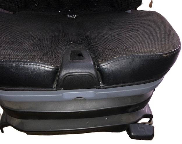 Seat for Linde /1120-01/ - Asiento para Equipo de manutención: foto 3 Seat for Linde /1120-01/ - Asiento para Equipo de manutención: foto 3