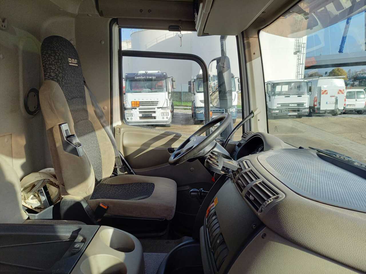 DAF CF85 - Cisterna camión: foto 4 DAF CF85 - Cisterna camión: foto 4