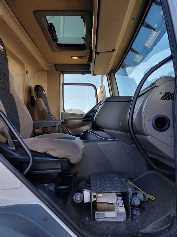 DAF FAN CF85 - Cisterna camión: foto 3 DAF FAN CF85 - Cisterna camión: foto 3