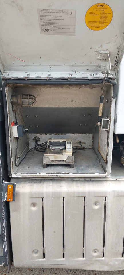 MERCEDES ANTOS - Cisterna camión: foto 3 MERCEDES ANTOS - Cisterna camión: foto 3