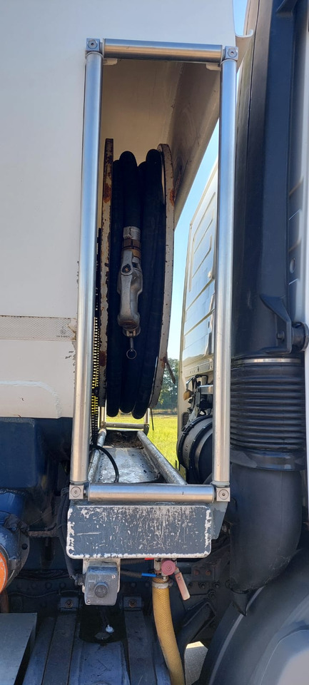 MERCEDES Actros - Cisterna camión: foto 3 MERCEDES Actros - Cisterna camión: foto 3