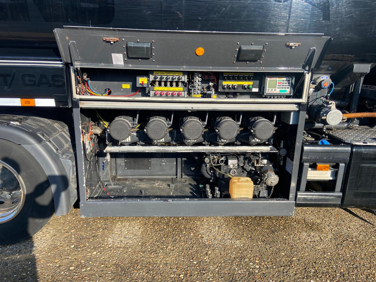 SCANIA P410 - Cisterna camión: foto 3 SCANIA P410 - Cisterna camión: foto 3