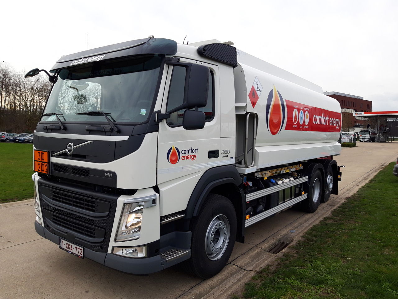 VOLVO FM - Cisterna camión: foto 1 VOLVO FM - Cisterna camión: foto 1