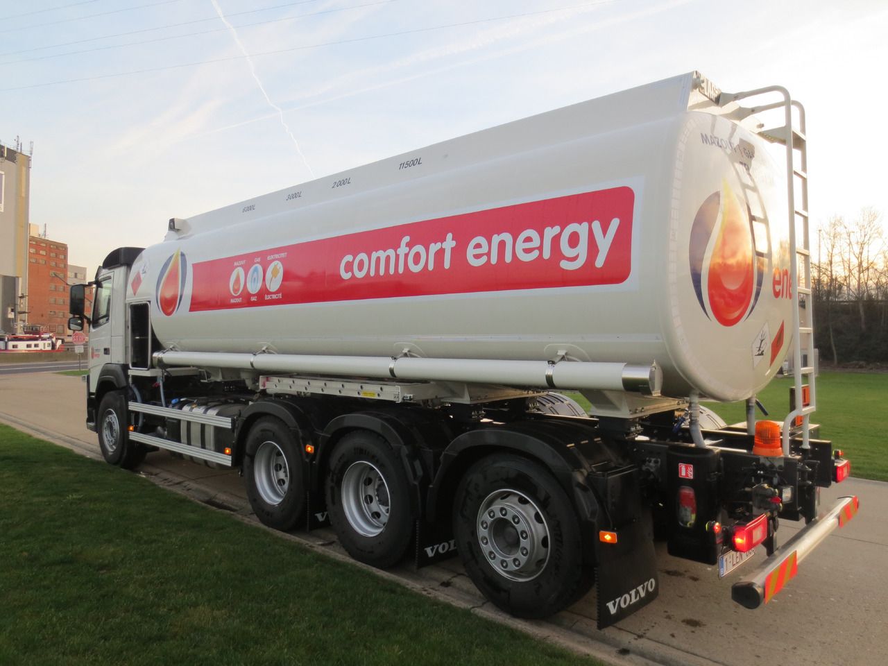 VOLVO FM - Cisterna camión: foto 4 VOLVO FM - Cisterna camión: foto 4