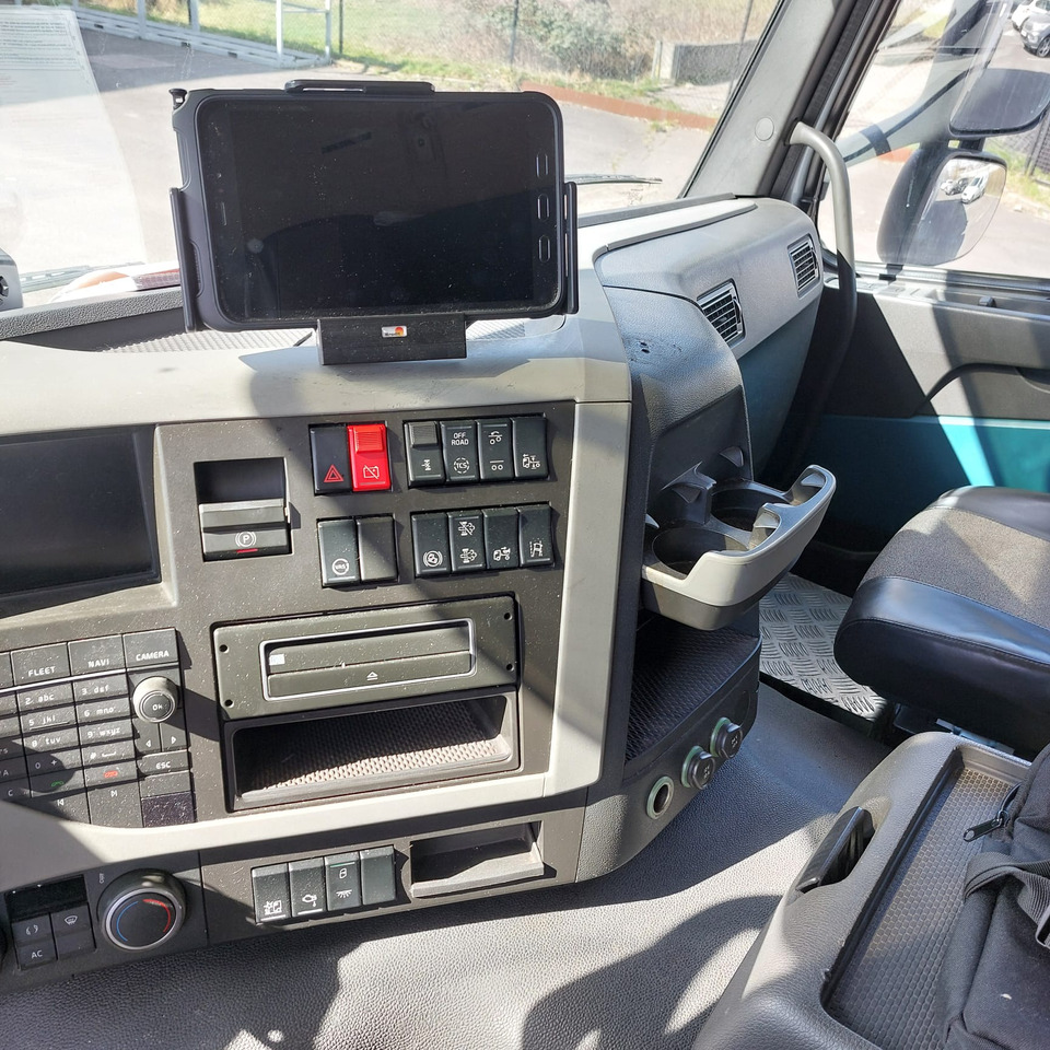 VOLVO FM - Cisterna camión: foto 3 VOLVO FM - Cisterna camión: foto 3