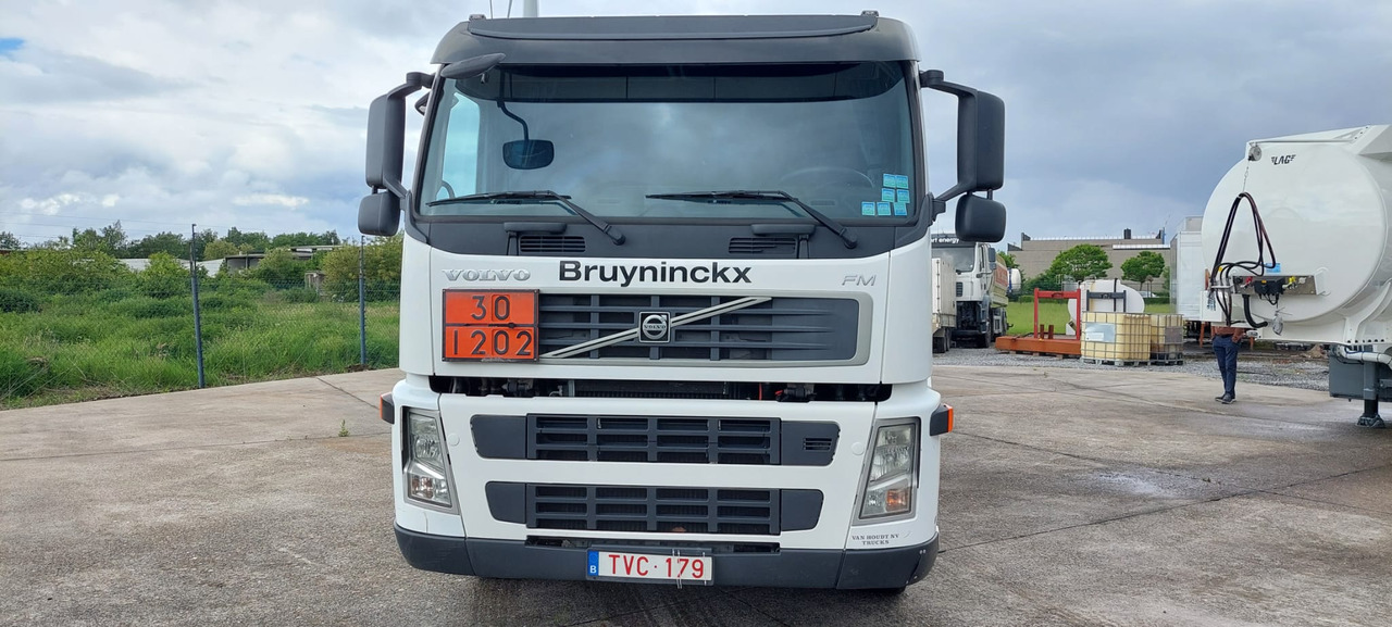 VOLVO FM - Cisterna camión: foto 4 VOLVO FM - Cisterna camión: foto 4