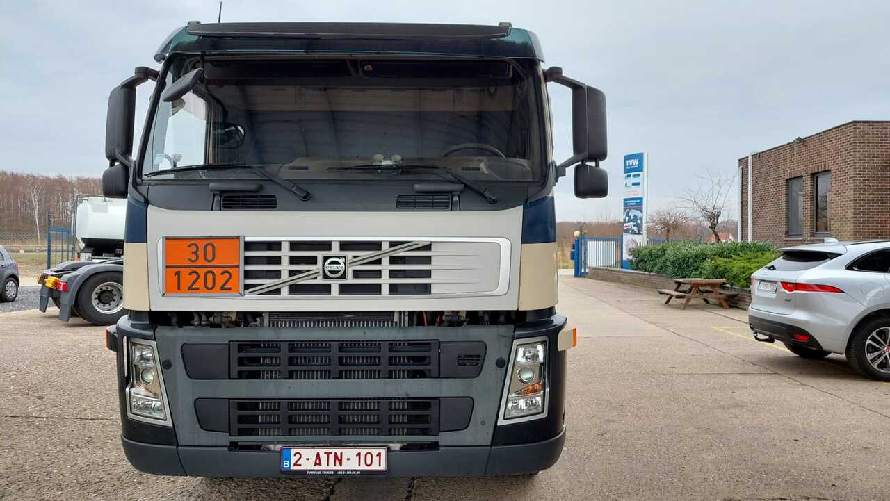 VOLVO FM - Cisterna camión: foto 5 VOLVO FM - Cisterna camión: foto 5