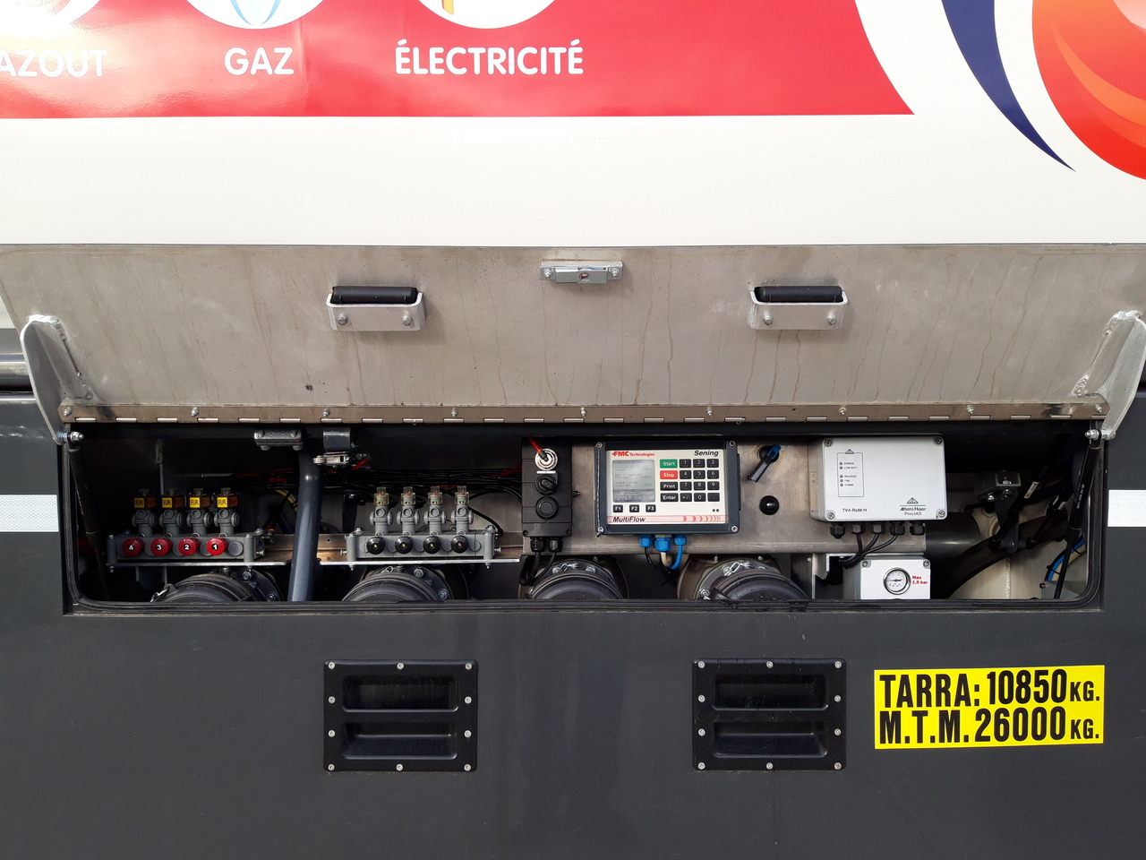 Cisterna camión Volvo FM: foto 20