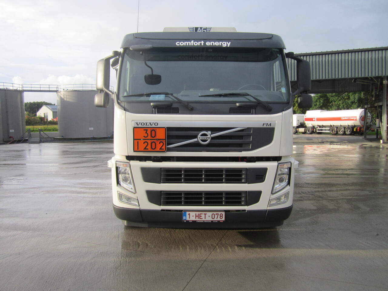 Volvo FM - Cisterna camión: foto 2 Volvo FM - Cisterna camión: foto 2