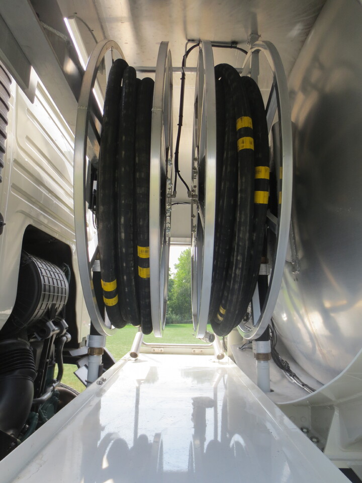 Volvo FM - Cisterna camión: foto 5 Volvo FM - Cisterna camión: foto 5