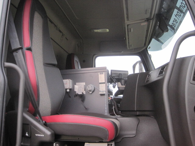 Volvo FM - Cisterna camión: foto 4 Volvo FM - Cisterna camión: foto 4