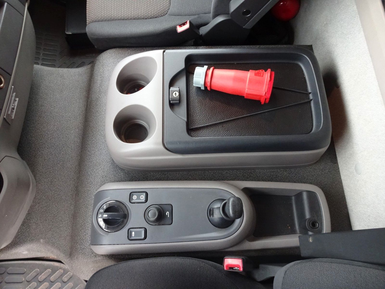 Frigorífico camión DAF LF 220, 16 T, LBW, Türen, Klima, Automat, Kamera: foto 14