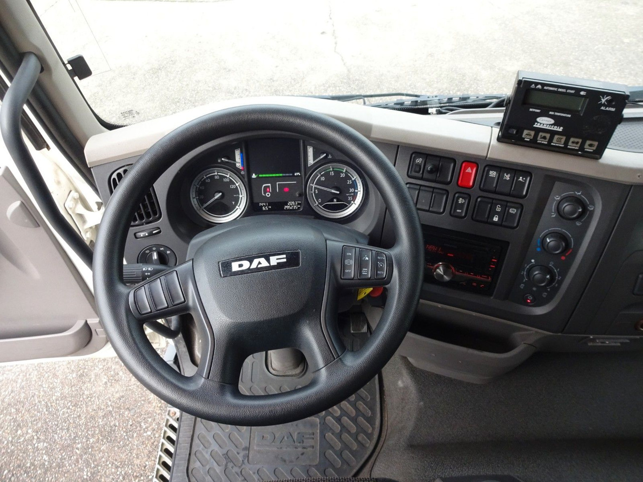 Frigorífico camión DAF LF 220, 16 T, LBW, Türen, Klima, Automat, Kamera: foto 12