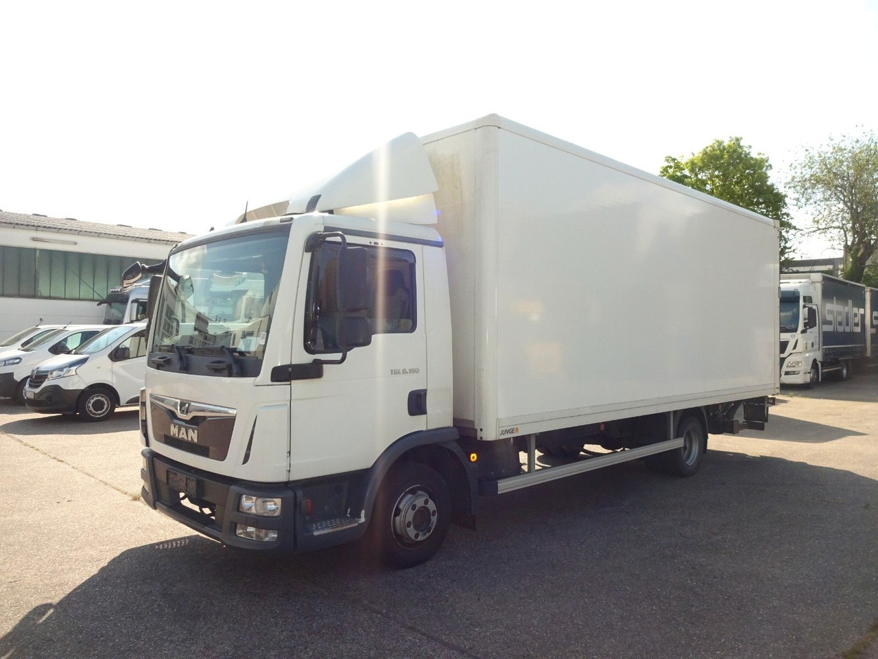 MAN TGL 8.190, LBW, Luft, Tempomat, Standheizung - Furgoneta: foto 2 MAN TGL 8.190, LBW, Luft, Tempomat, Standheizung - Furgoneta: foto 2