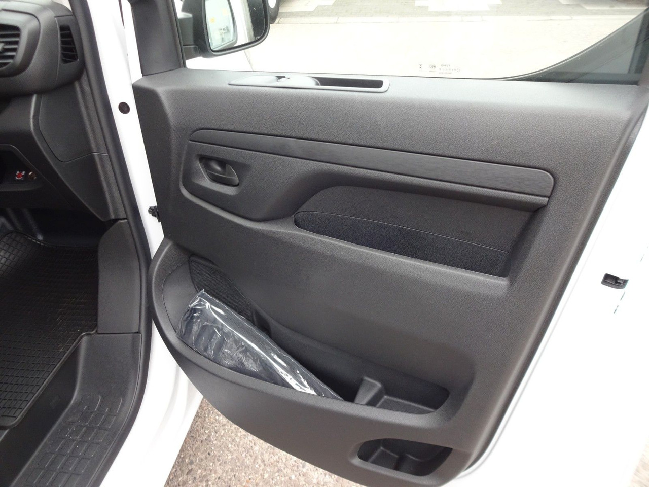 Furgoneta pequeña nuevo Opel 50 x Vivaro Kasten L1H1, Klima, PDC,: foto 11