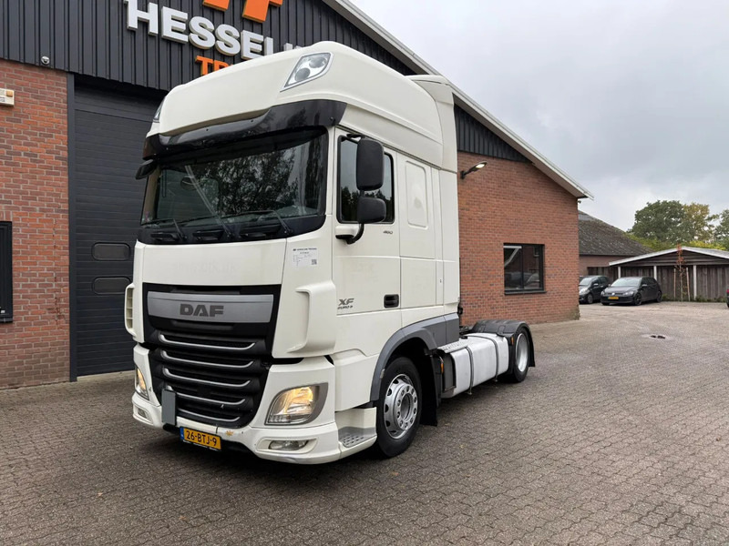 DAF XF 460 SSC Super Space 2x Tank Hefschotel NL Truck - Cabeza tractora: foto 1 DAF XF 460 SSC Super Space 2x Tank Hefschotel NL Truck - Cabeza tractora: foto 1