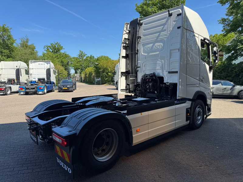 Volvo FH 500 AERO NEW! 9 Ton Vooras Globetrotter XL, PTO, ACC, Standairco, 2 tanks, LED - Cabeza tractora: foto 4 Volvo FH 500 AERO NEW! 9 Ton Vooras Globetrotter XL, PTO, ACC, Standairco, 2 tanks, LED - Cabeza tractora: foto 4