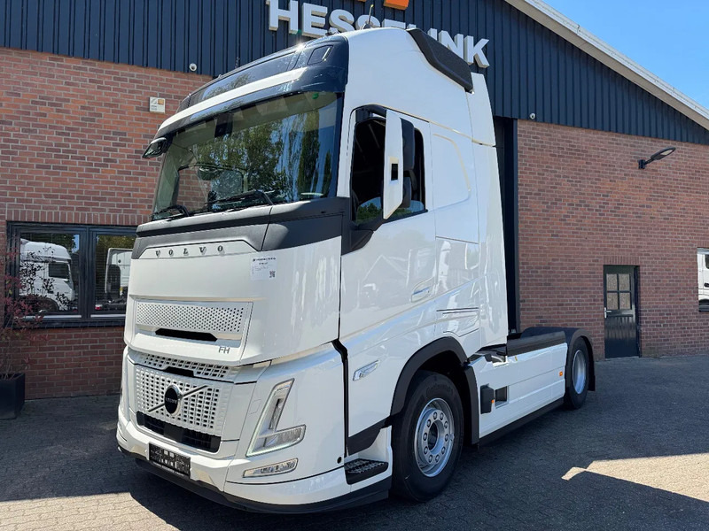 Volvo FH 500 AERO NEW! 9 Ton Vooras I-SAVE Globetrotter XL, PTO, ACC, Standairco, 2 tanks, LED - Cabeza tractora: foto 1 Volvo FH 500 AERO NEW! 9 Ton Vooras I-SAVE Globetrotter XL, PTO, ACC, Standairco, 2 tanks, LED - Cabeza tractora: foto 1