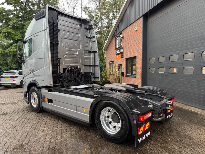 Volvo FH 500 AERO NEW! 9 Ton Vooras PTO Prep Full air Globetrotter XL Retarder - Cabeza tractora: foto 3 Volvo FH 500 AERO NEW! 9 Ton Vooras PTO Prep Full air Globetrotter XL Retarder - Cabeza tractora: foto 3