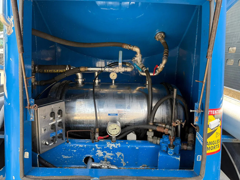 Leasing financiero de Feldbinder 34m3 Veevoeder Vogelsang-pomp, Coating binnenzijde leasing Feldbinder 34m3 Veevoeder Vogelsang-pomp, Coating binnenzijde: foto 6 Leasing financiero de Feldbinder 34m3 Veevoeder Vogelsang-pomp, Coating binnenzijde leasing Feldbinder 34m3 Veevoeder Vogelsang-pomp, Coating binnenzijde: foto 6