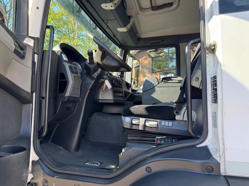 Leasing financiero de MAN TGS 26.320 EEV Koffer Stuuras AHK 2.500KG LBW 368.390KM! NL TRUCK leasing MAN TGS 26.320 EEV Koffer Stuuras AHK 2.500KG LBW 368.390KM! NL TRUCK: foto 19