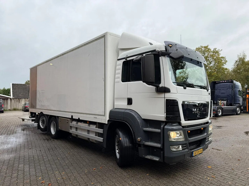 MAN TGS 26.320 Koffer Stuuras AHK 2.500KG LBW 319.460KM! NL Truck - Camión caja cerrada: foto 2 MAN TGS 26.320 Koffer Stuuras AHK 2.500KG LBW 319.460KM! NL Truck - Camión caja cerrada: foto 2