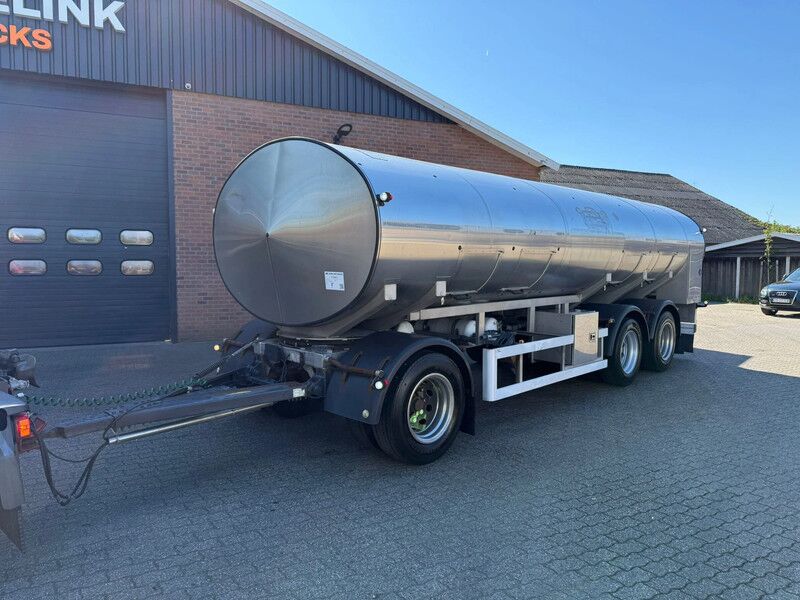 Magyar 3-AKSLET SLEPVOGN Skala RVS/INOX Melk/Milch/Milk Food 4 Rooms 18.000L Liftas - Cisterna remolque: foto 1 Magyar 3-AKSLET SLEPVOGN Skala RVS/INOX Melk/Milch/Milk Food 4 Rooms 18.000L Liftas - Cisterna remolque: foto 1