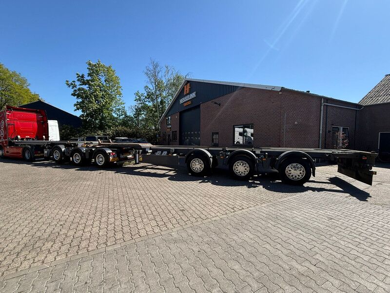 Renders ROC 16.30 LZV Containercombi 1x 20FT + 1x 40ft/45ft APK/TUV 05-2027 - Portacontenedore/ Intercambiable semirremolque: foto 2 Renders ROC 16.30 LZV Containercombi 1x 20FT + 1x 40ft/45ft APK/TUV 05-2027 - Portacontenedore/ Intercambiable semirremolque: foto 2