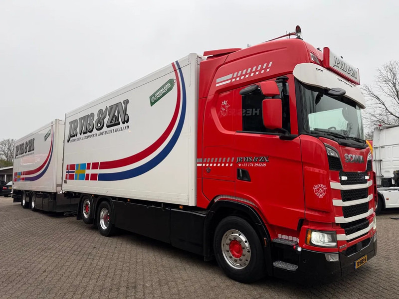 Scania 590S V8 NGS 6X2 SIDE DOORS COMBI, THERMO KING UT1200, FULL AIR - Isotérmico camión: foto 2 Scania 590S V8 NGS 6X2 SIDE DOORS COMBI, THERMO KING UT1200, FULL AIR - Isotérmico camión: foto 2