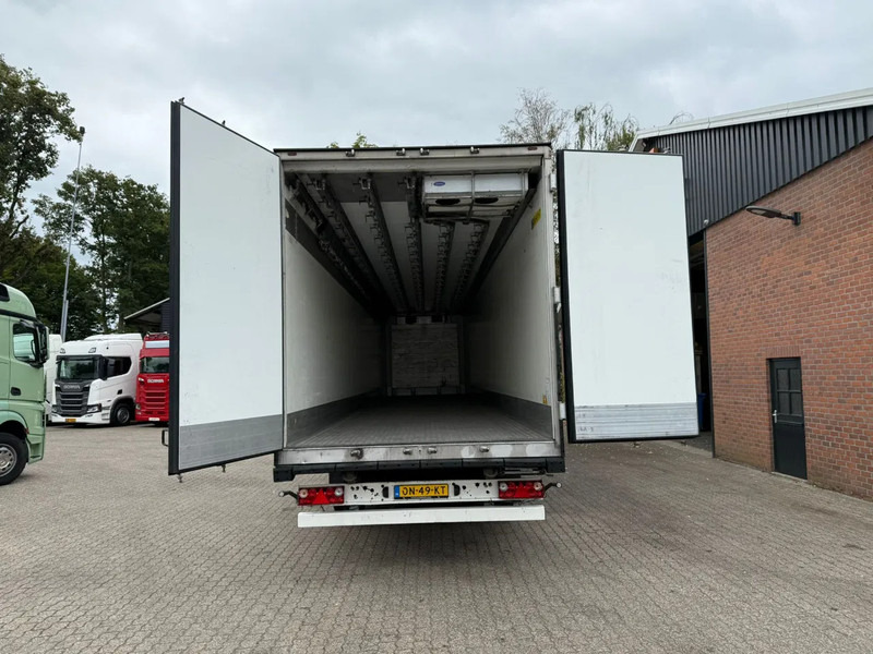 Schmitz Cargobull SKO 24 5x Meatrails Rohrbahnen Fleisch Carrier Vector 1950MT let op!! vol vleeshaken en 2 reservewielen - Isotérmico semirremolque: foto 4 Schmitz Cargobull SKO 24 5x Meatrails Rohrbahnen Fleisch Carrier Vector 1950MT let op!! vol vleeshaken en 2 reservewielen - Isotérmico semirremolque: foto 4